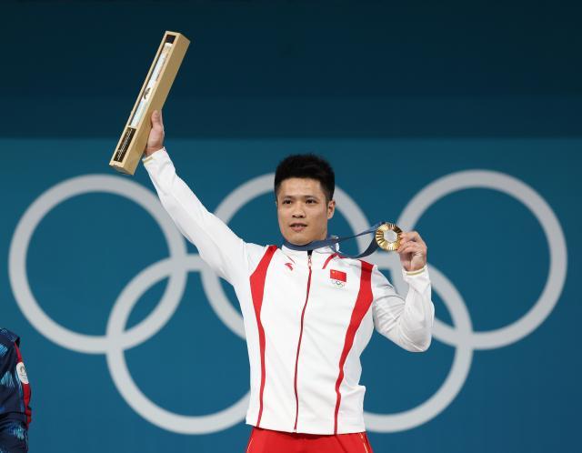 1723066404405072890.jpg 巴黎奥运会丨举重——男子61公斤级:中国选手李发彬夺冠XxjpseC007534_20240808_MVPFN0A001.jpg